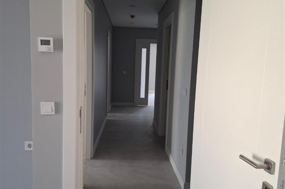 Fikirtepe'de Emkak Konut GYO 7. Etap'ta Kiralık 2+1 Yeni Daire