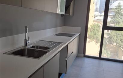 Fikirtepe'de Emkak Konut GYO 7. Etap'ta Kiralık 2+1 Yeni Daire
