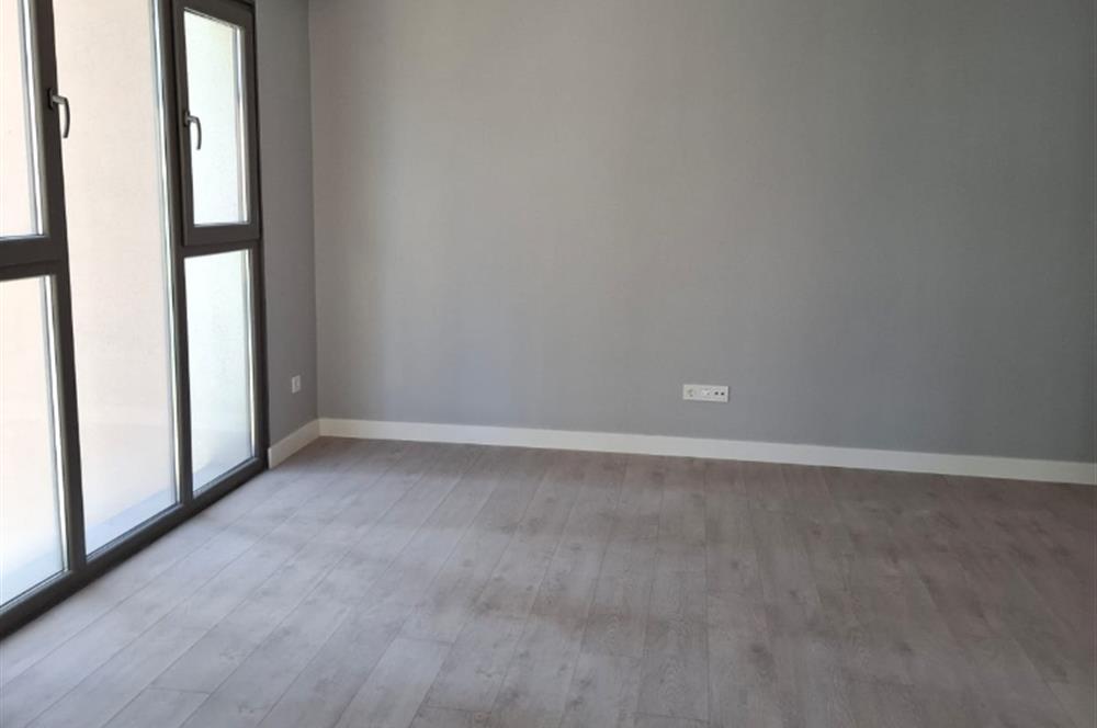 Fikirtepe'de Emkak Konut GYO 7. Etap'ta Kiralık 2+1 Yeni Daire