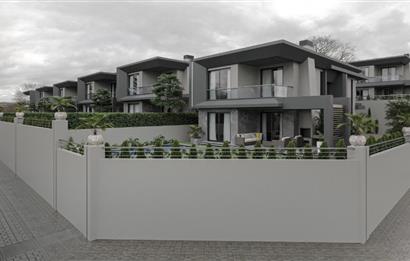 Saruhanda satılık yüzme havuzlu villa