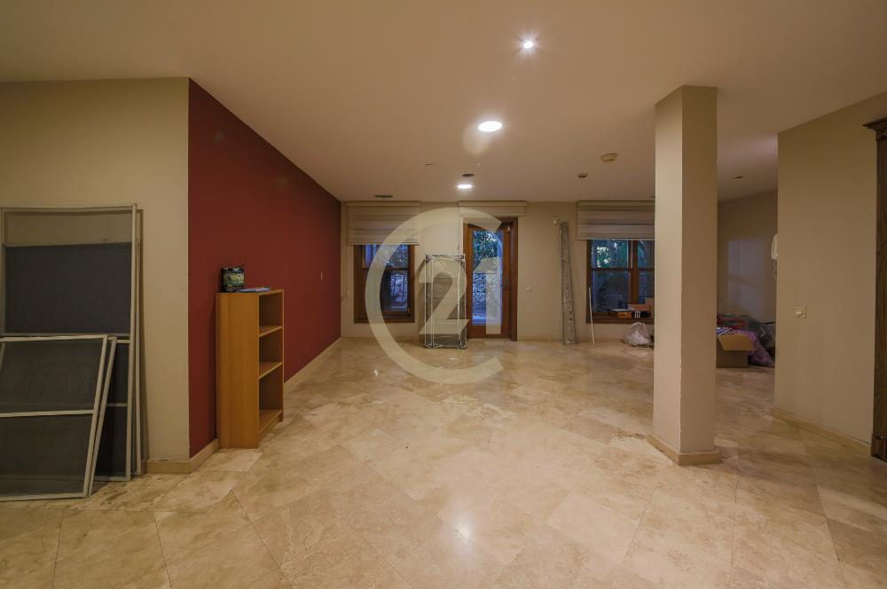 Kemerburgaz Çeşmeler Vadisi Satılık 5+2 Villa 
