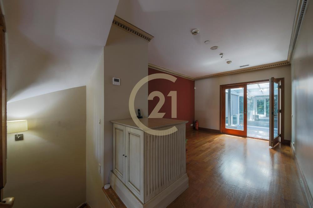 Kemerburgaz Çeşmeler Vadisi Satılık 5+2 Villa 