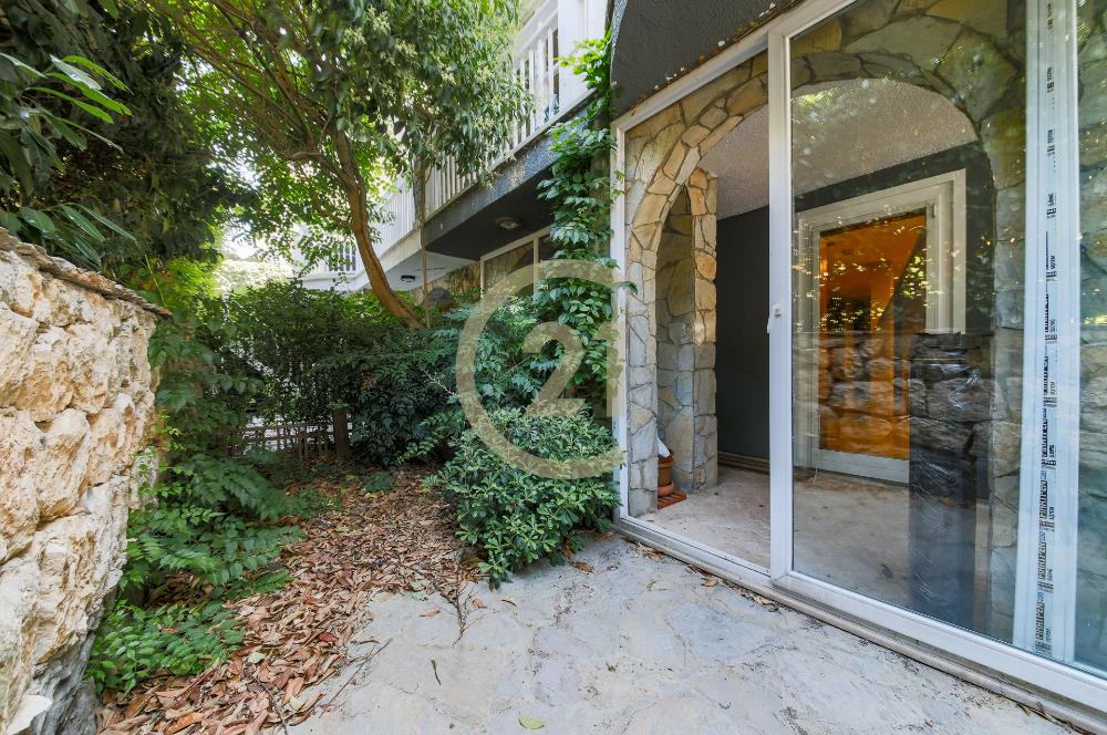 Kemerburgaz Çeşmeler Vadisi Satılık 5+2 Villa 