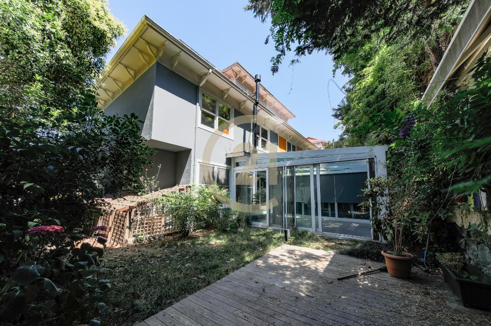 Kemerburgaz Çeşmeler Vadisi Satılık 5+2 Villa 
