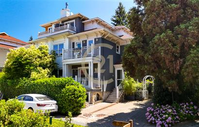 Kemerburgaz Çeşmeler Vadisi Satılık 5+2 Villa 