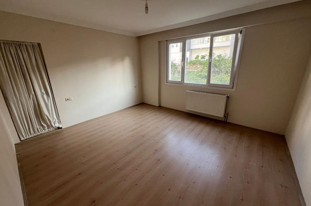 Kaşüstü merkezde tüm lokasyonlara yakın kiralık 3+1