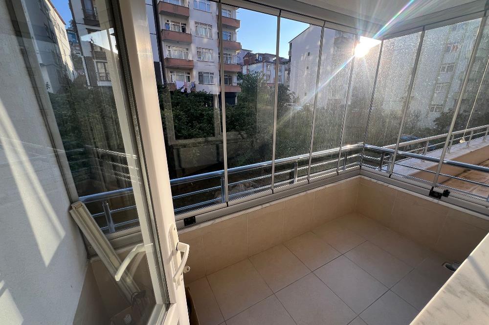 Kaşüstü merkezde tüm lokasyonlara yakın kiralık 3+1