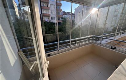 Kaşüstü merkezde tüm lokasyonlara yakın kiralık 3+1