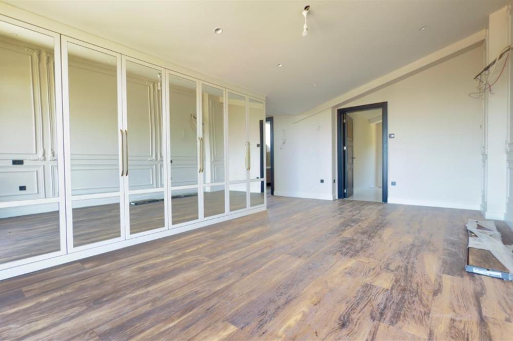 Uskumruköy de Yeni Projede Taşınmaya Hazır Sıfır Tripleks Villa