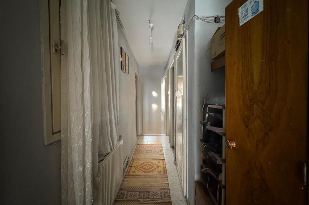 Bornova Küçük Park'ta Eşyalı Kiralık 3+1 Daire