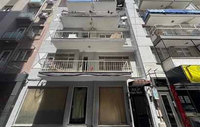 Bornova Küçük Park'ta Eşyalı Kiralık 3+1 Daire