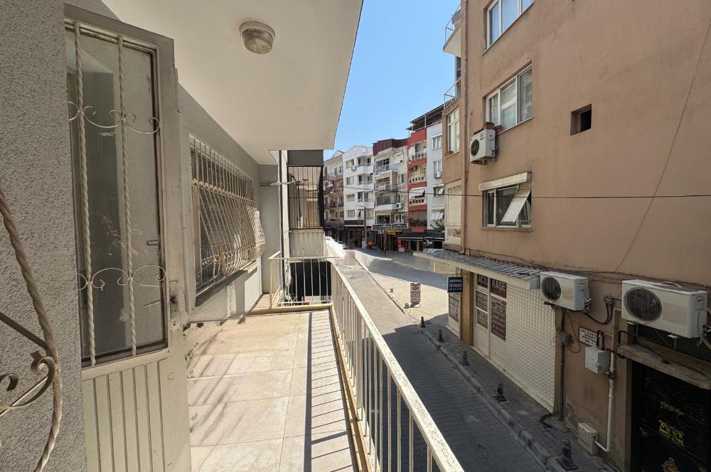 Bornova Küçük Park'ta Eşyalı Kiralık 3+1 Daire