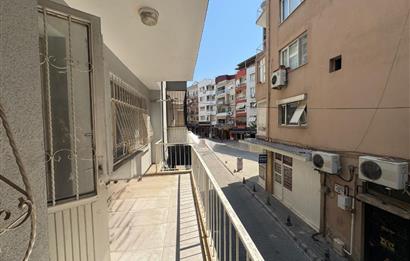 Bornova Küçük Park'ta Eşyalı Kiralık 3+1 Daire