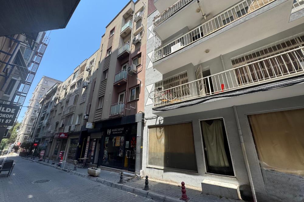 Bornova Küçük Park'ta Eşyalı Kiralık 3+1 Daire