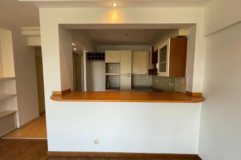 Rumelihisarı Satılık 3+1 Daire Boğaz Manzara Boğaziçi Üni. Yanı