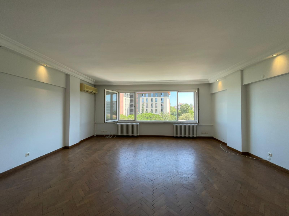 Rumelihisarı Satılık 3+1 Daire Boğaz Manzara Boğaziçi Üni. Yanı