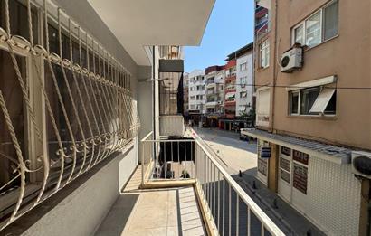 Bornova Küçük Park'ta Eşyalı Kiralık 3+1 Daire