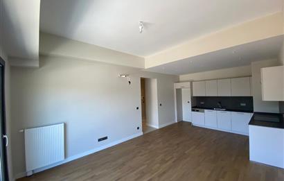 Kağıthane Merkezde SebaCasa Sitesinde Satılık 2+1 Daire