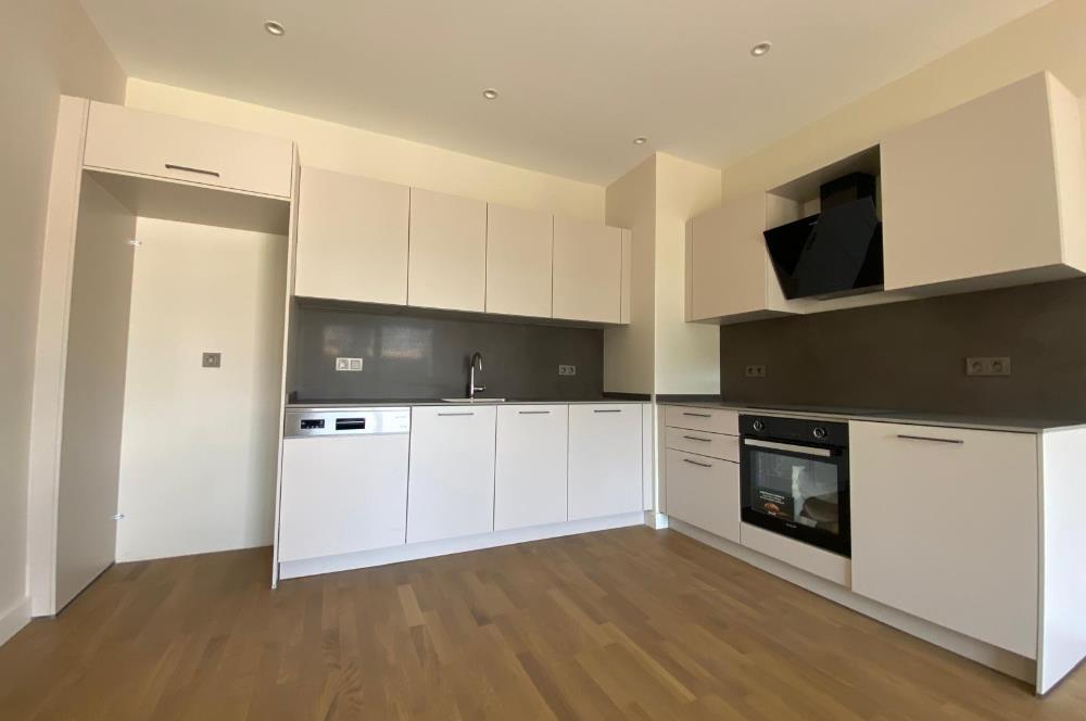 Kağıthane Merkezde SebaCasa Sitesinde Satılık 2+1 Daire