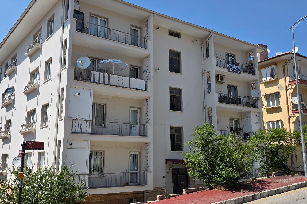 Cebeci Süngübayırı Caddesi Muhteşem Konumlu Satılık 2+1 Daire