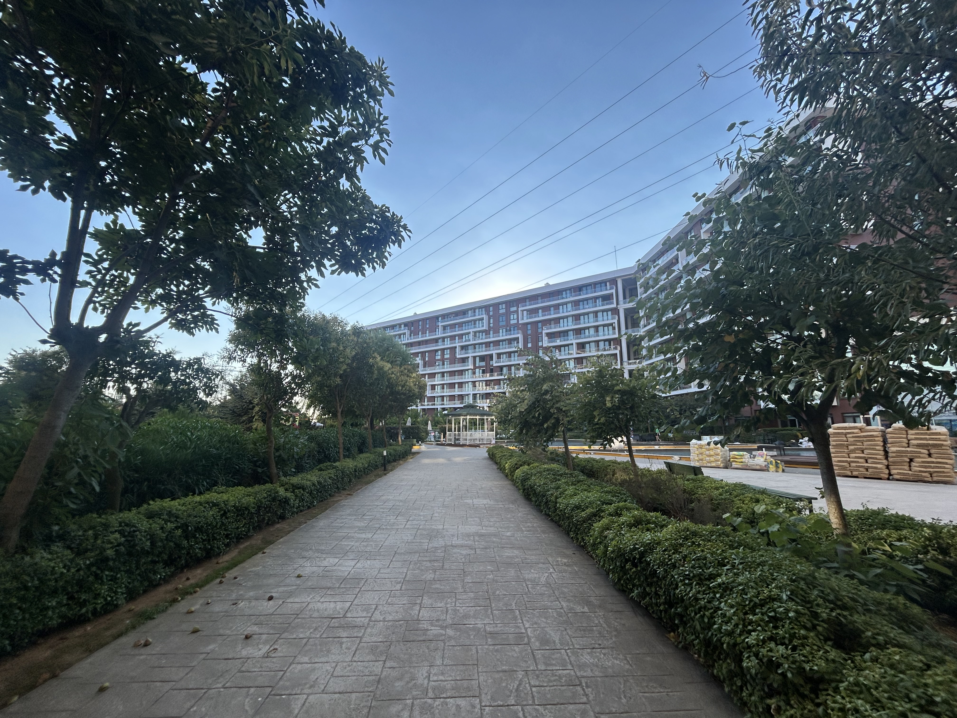 DUMANKAYA ADRES LOBİ SİTESİNDE EMSALSİZ 3+1 DUBLEKS BAHÇE KATI