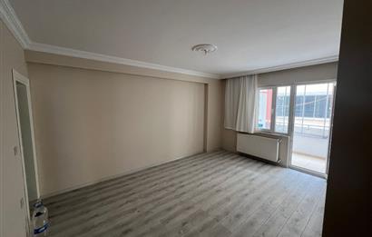 Kaşüstü merkezde ister ofis ister daire tabela değeri yüksek