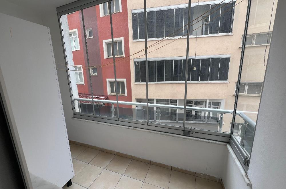 Kaşüstü merkezde ister ofis ister daire tabela değeri yüksek