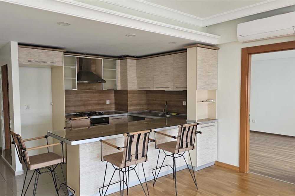 ÇAM KOZA COURT SİTESİ GENİŞ BALKONLU 1+1 KİRALIK DAİRE