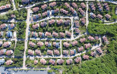 Zekeriyaköy'de Yatırımlık Lüks 5+2 Villa - Özel Dekorasyonlu