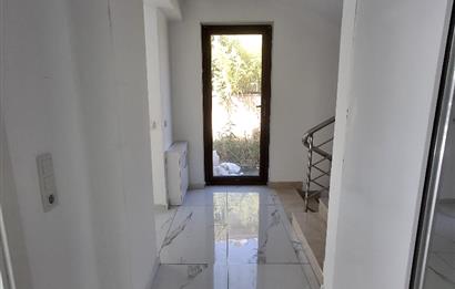 ALACAATLIDA 5+1 NET 360m2 VİLLA