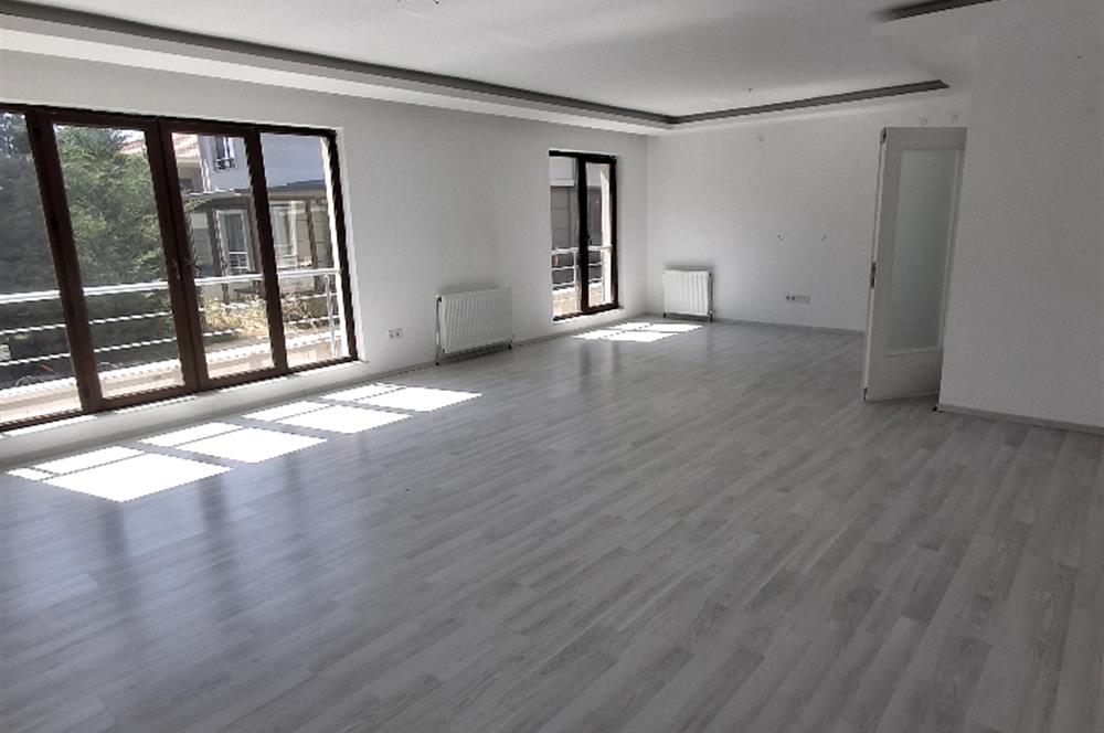 ALACAATLIDA 5+1 NET 360m2 VİLLA