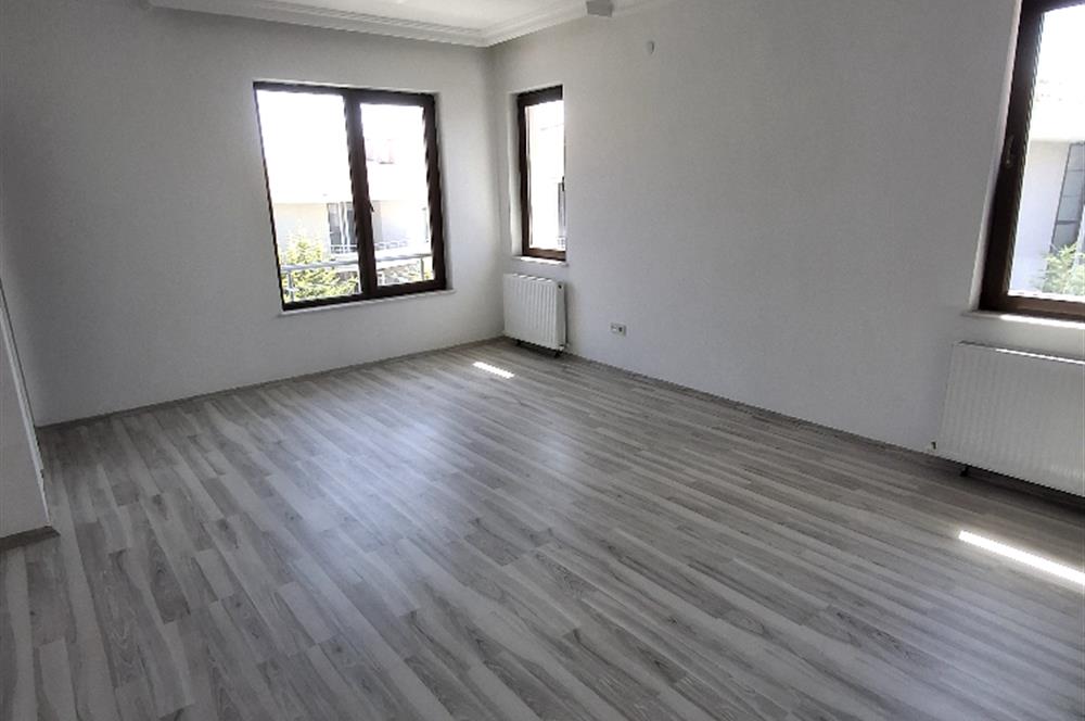 ALACAATLIDA 5+1 NET 360m2 VİLLA