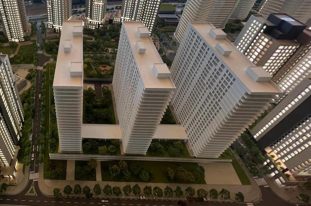 C21 ROOF'dan MİNA TOWERS'da AÇIK MUTFAK 2+1 SATILIK DAİRE