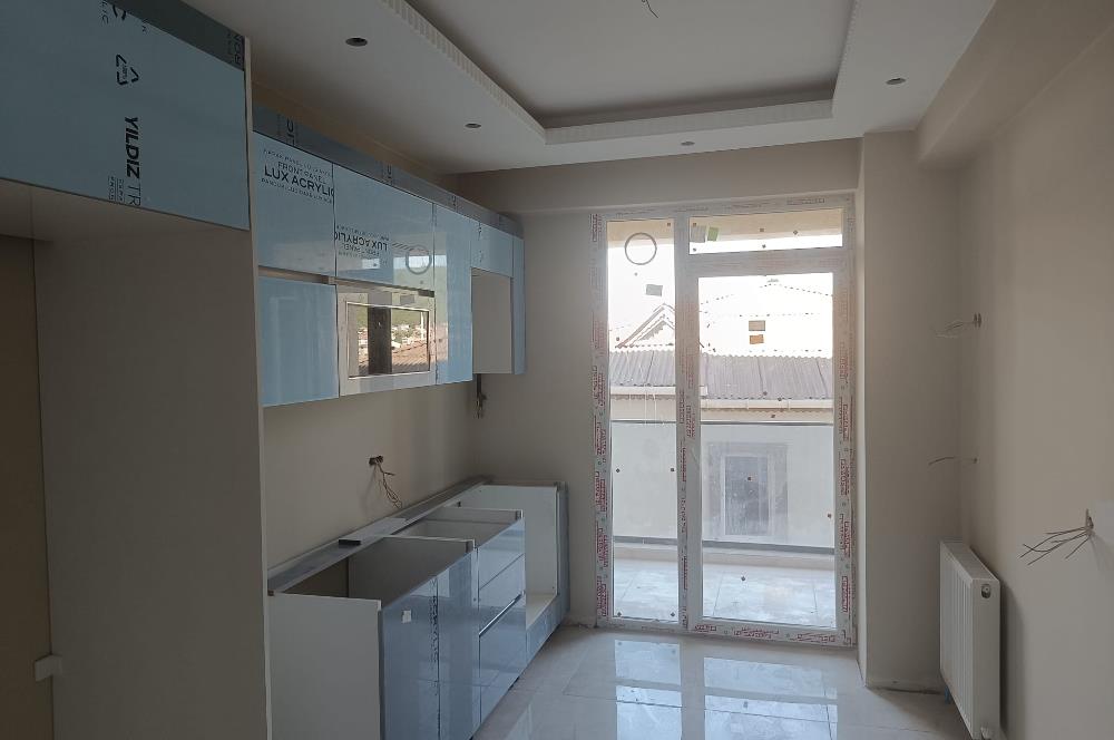 SULTANBEYLİ MERKEZDE METRO DURAGINA YAKIN SATILIK DAİRE