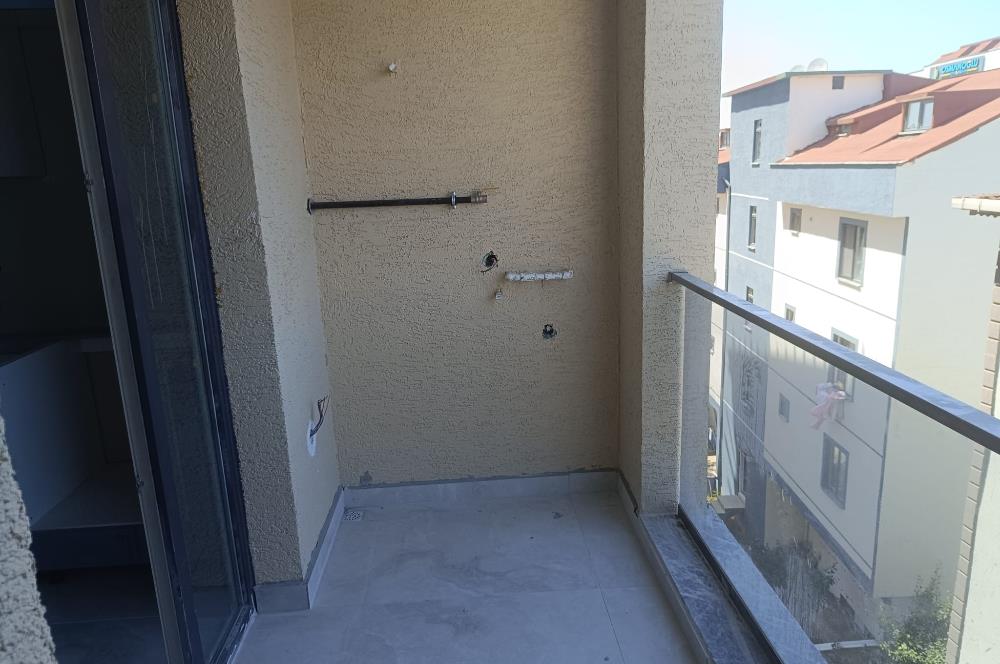 SULTANBEYLİ MERKEZDE METRO DURAGINA YAKIN SATILIK DAİRE