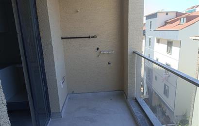 SULTANBEYLİ MERKEZDE METRO DURAGINA YAKIN SATILIK DAİRE