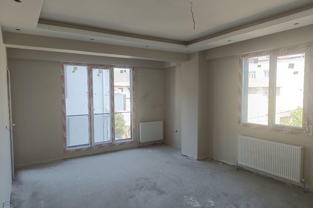 SULTANBEYLİ MERKEZDE METRO DURAGINA YAKIN SATILIK DAİRE