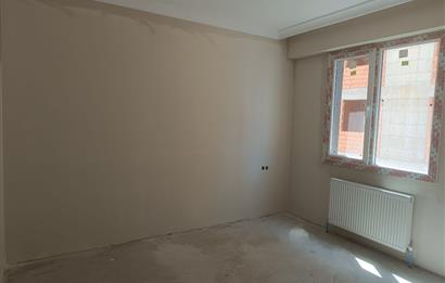 SULTANBEYLİ MERKEZDE METRO DURAGINA YAKIN SATILIK DAİRE
