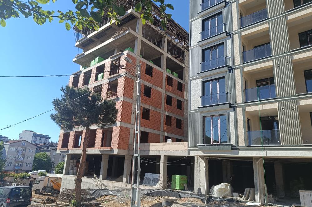 SULTANBEYLİ MERKEZDE METRO DURAGINA YAKIN SATILIK DAİRE