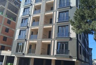 SULTANBEYLİ MERKEZDE METRO DURAGINA YAKIN SATILIK DAİRE