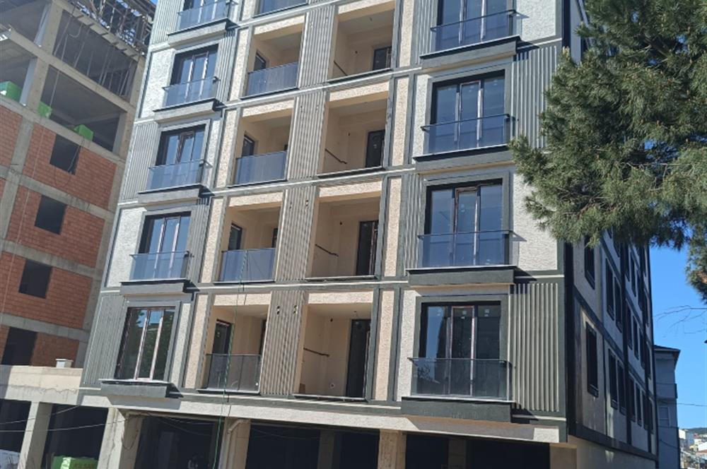 SULTANBEYLİ MERKEZDE METRO DURAGINA YAKIN SATILIK DAİRE