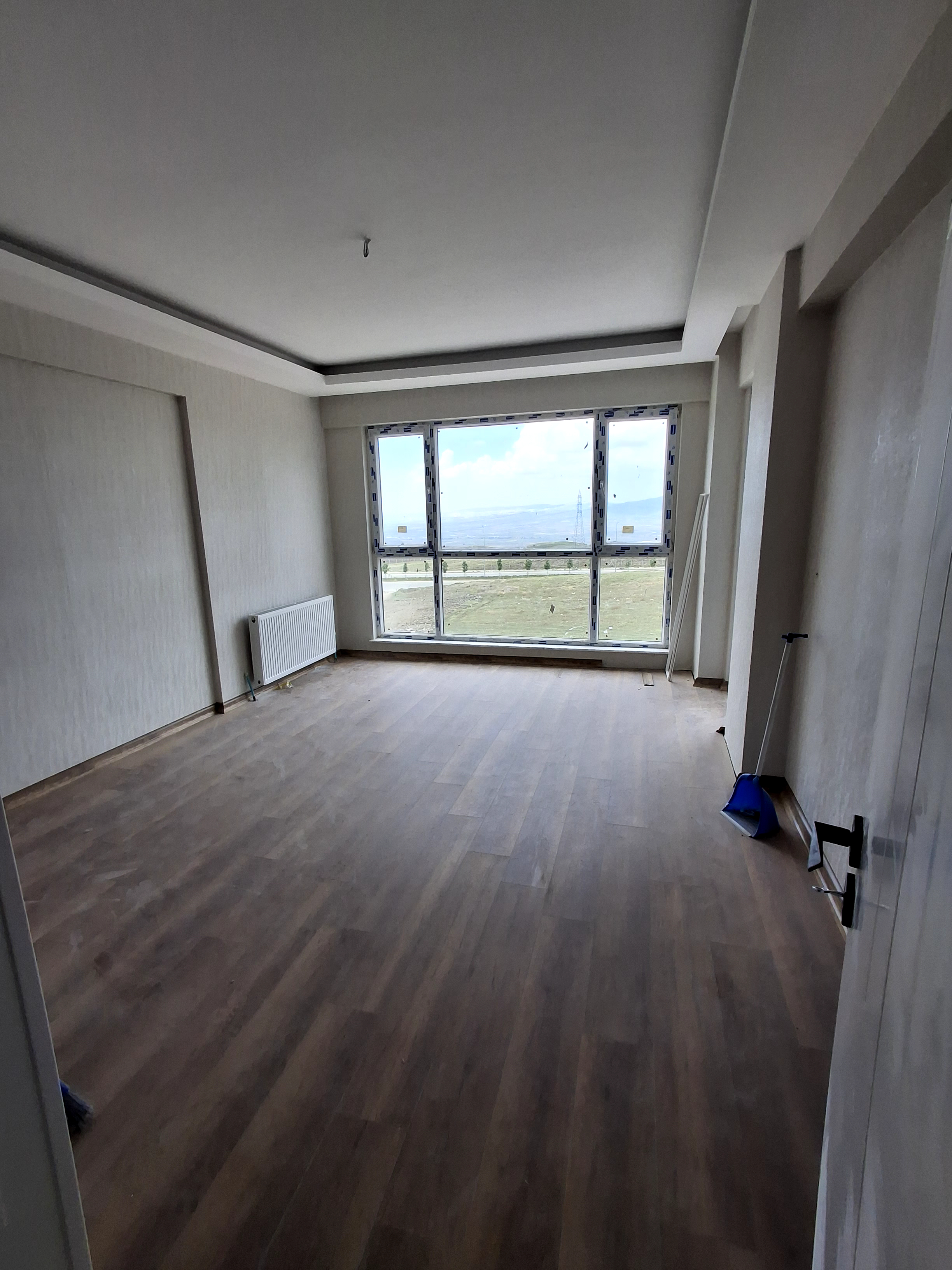 AŞAĞIYURTÇU DA BAĞIMSIZ MUTFAKLI EBEVEYN BANYOLU 2+1 DAİRE