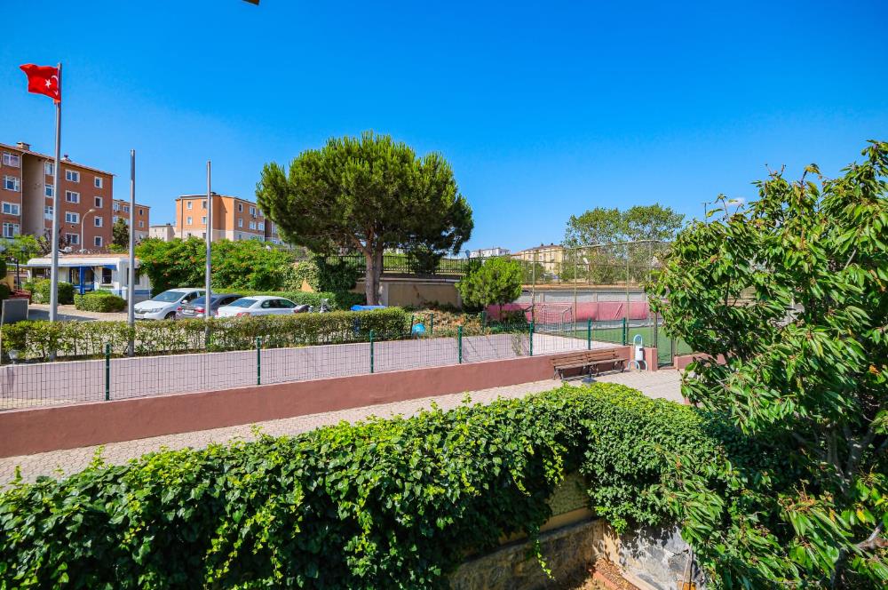 KURTKÖY PARK EVLERİ KİRALIK 5+2 VİLLA