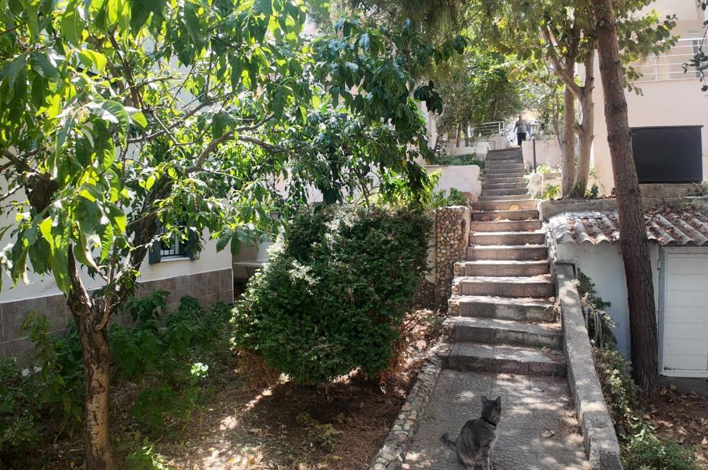 Yeni Foça Petra Koyu'nda Satılık Dublex 3+1 Villa