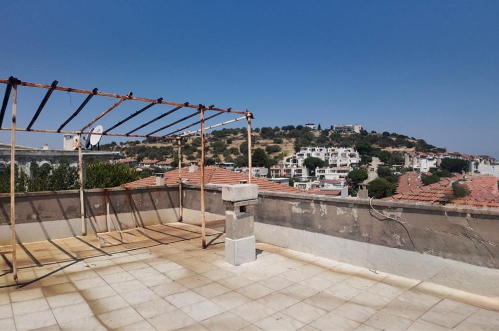 Yeni Foça Petra Koyu'nda Satılık Dublex 3+1 Villa