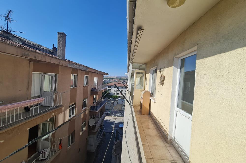 ETİMESGUT İSTASYON MAHALLESİ BAĞLICA CADDESİ ÜZERİNDE