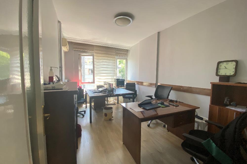 NECATİBEY'DE PRESTİJLİ 3+1 SATILIK OFİS