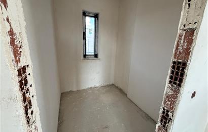 DOĞAYLA İÇ İÇE ŞEHİRDEN UZAK GÖLBAŞI KARŞIYAKA'DA 6+1 VİLLA