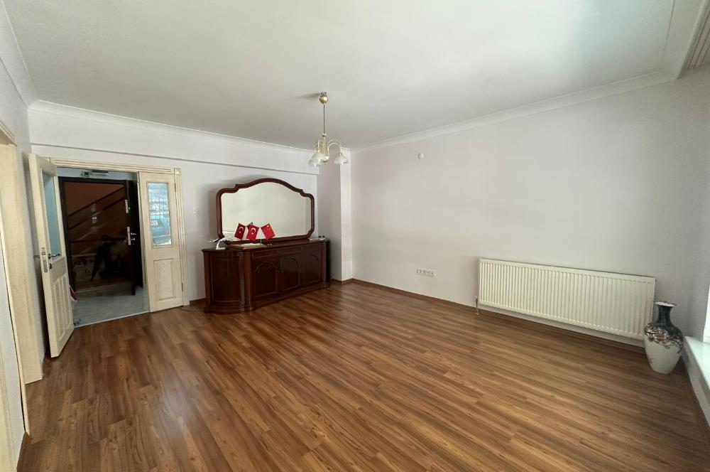 ÇANKAYA YAVUZEVLER SOKAK'TA BAKIMLI, TEMİZ 3+1 KİRALIK DAİRE