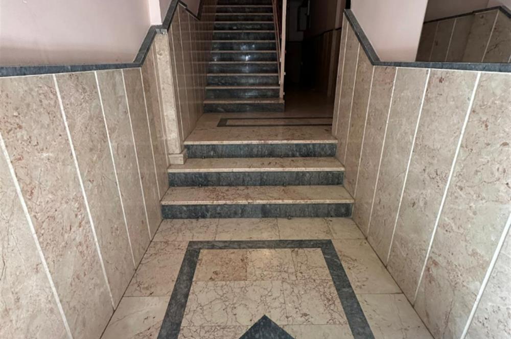 ÇANKAYA YAVUZEVLER SOKAK'TA BAKIMLI, TEMİZ 3+1 KİRALIK DAİRE